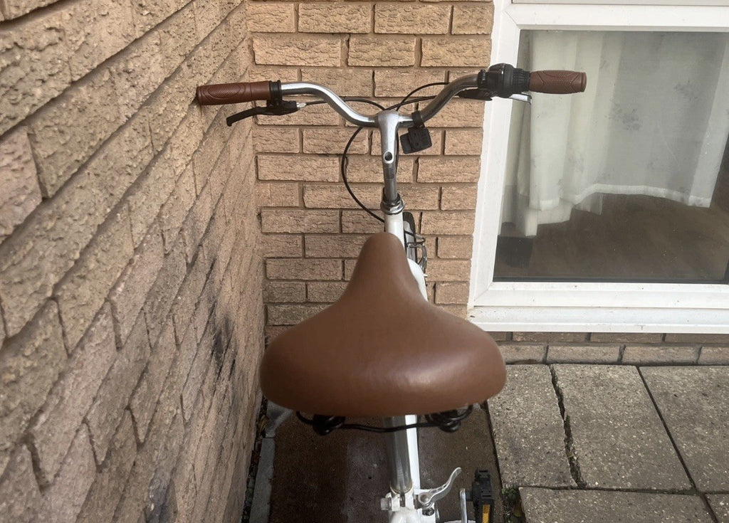 ECOSMO LADIES FOLDING BIKE IN PERFECT WORKING ORDER RIDE AWAY