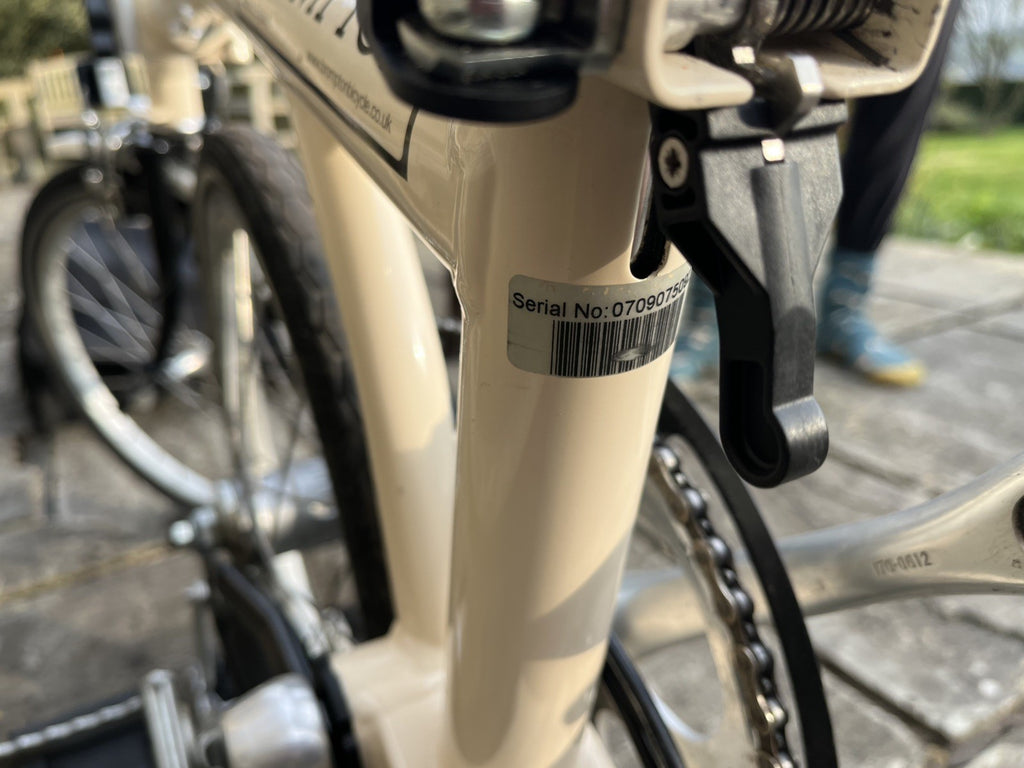 Brompton folding bike ivory 2007 very good condition with carry bag