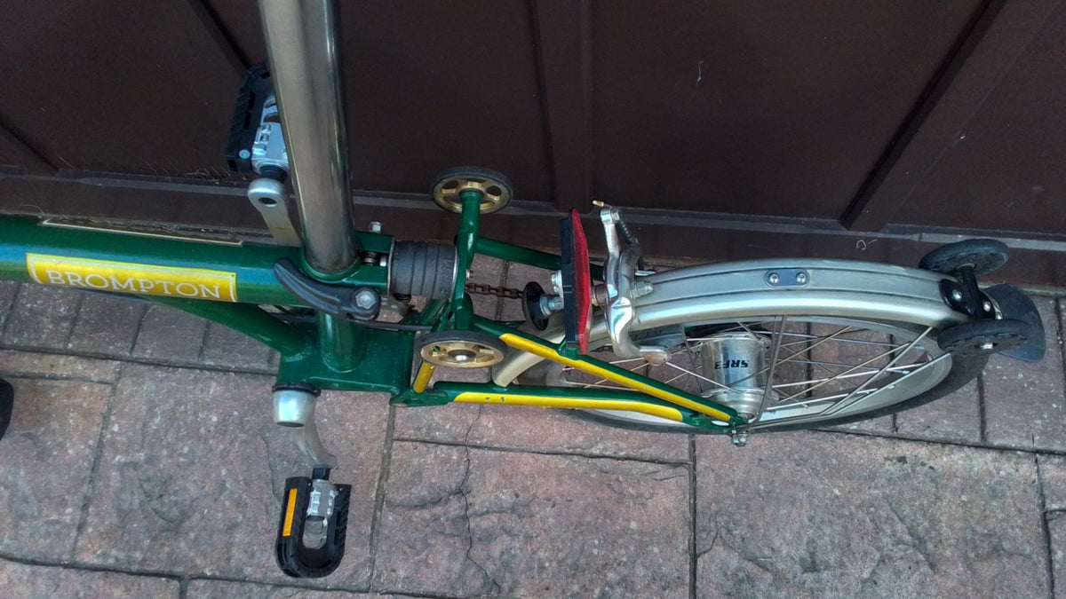 Brompton Folding Bike 3-Speed, Green.  Good Condition And  Ready For Use.