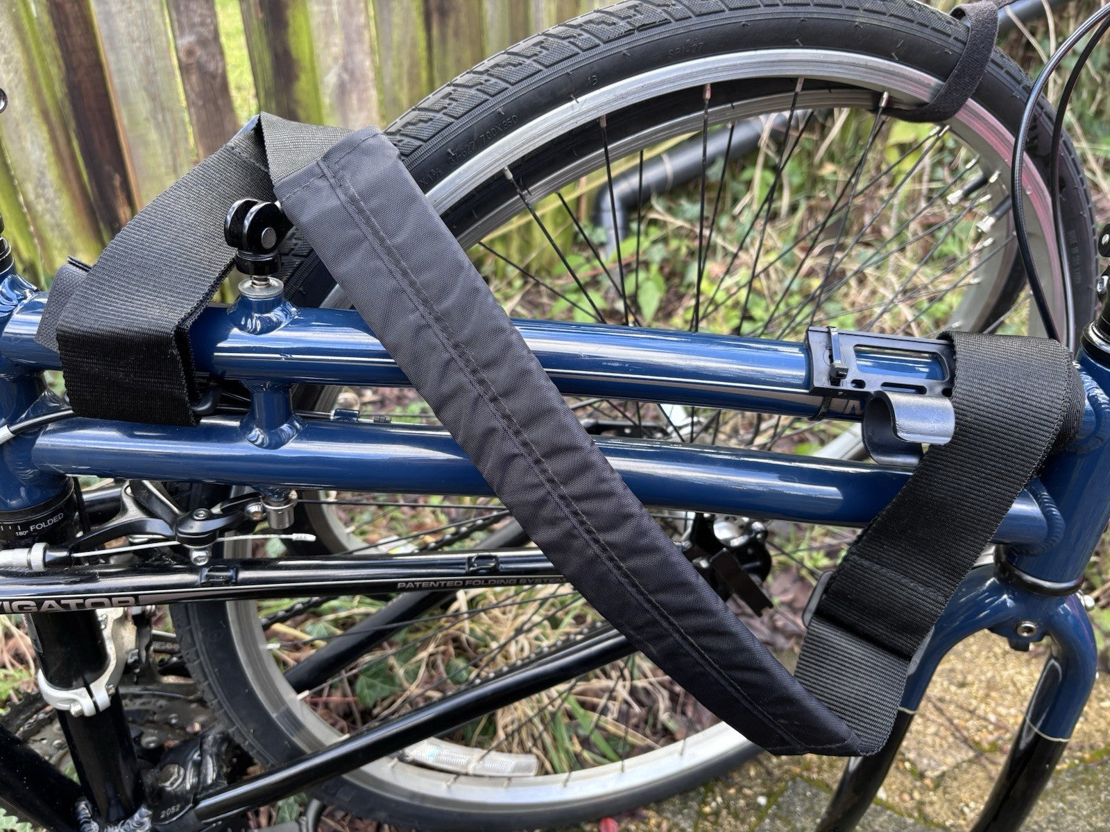 Montague Navigator Full-Size Folding bike - Medium - 27 Speed