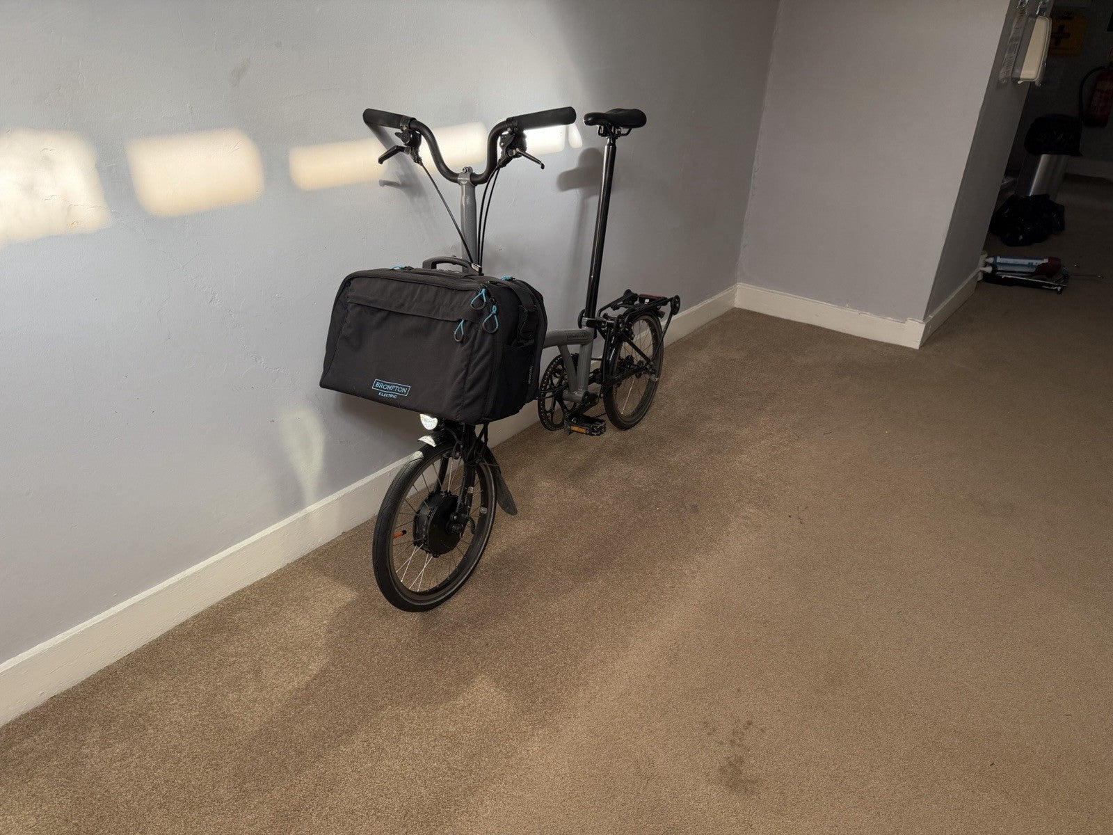 Brompton P Line electric 4 speed (rare H Bar) Storm Grey. Pick up London / Derby