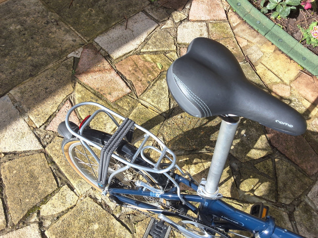 Pair of Dahon Vitesse D7  Aluminium Folding Bikes 7 Speed with Carry bags