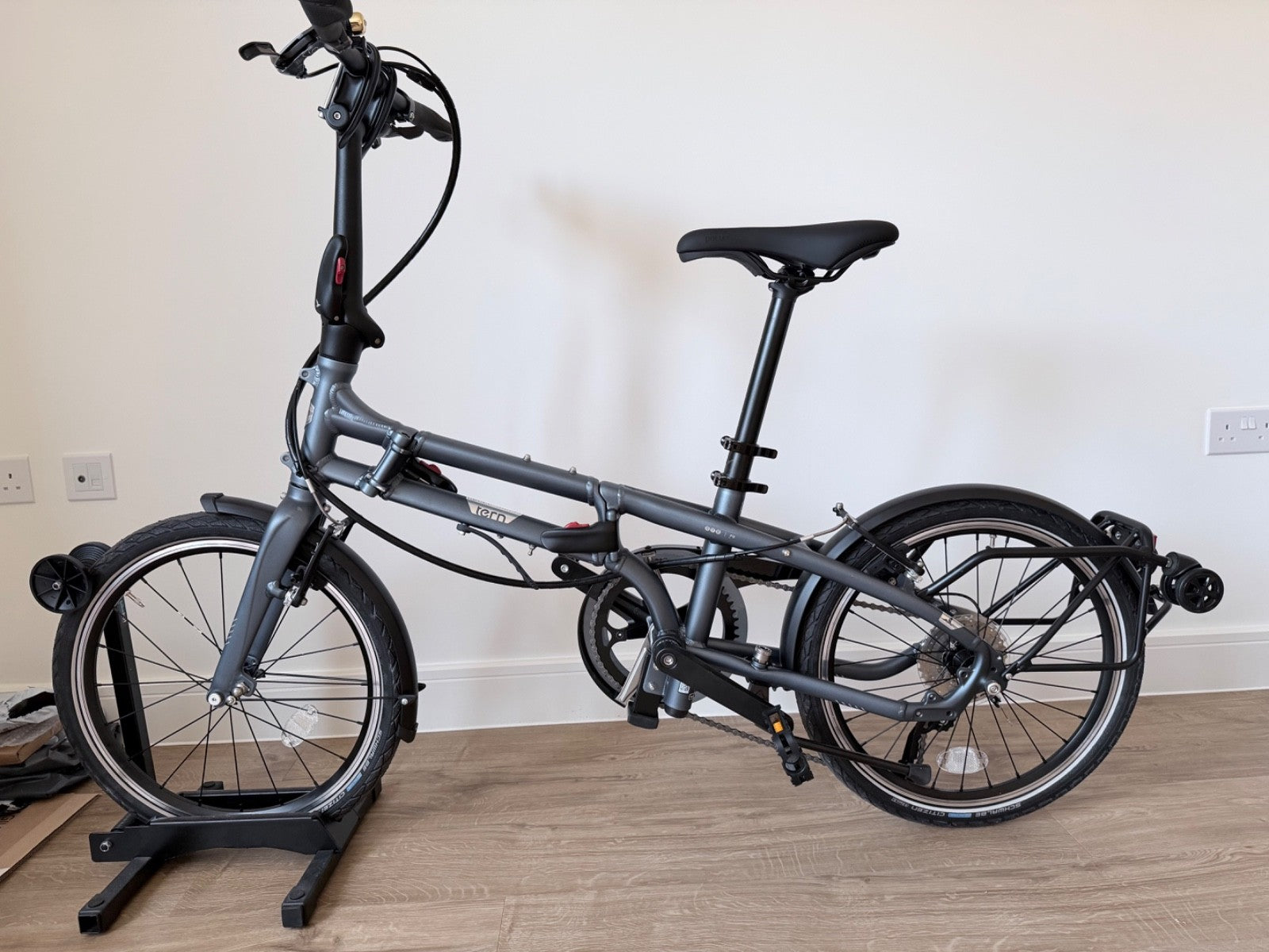 Tern BYB P8 Folding Bike Brand New In Box RRP1200£