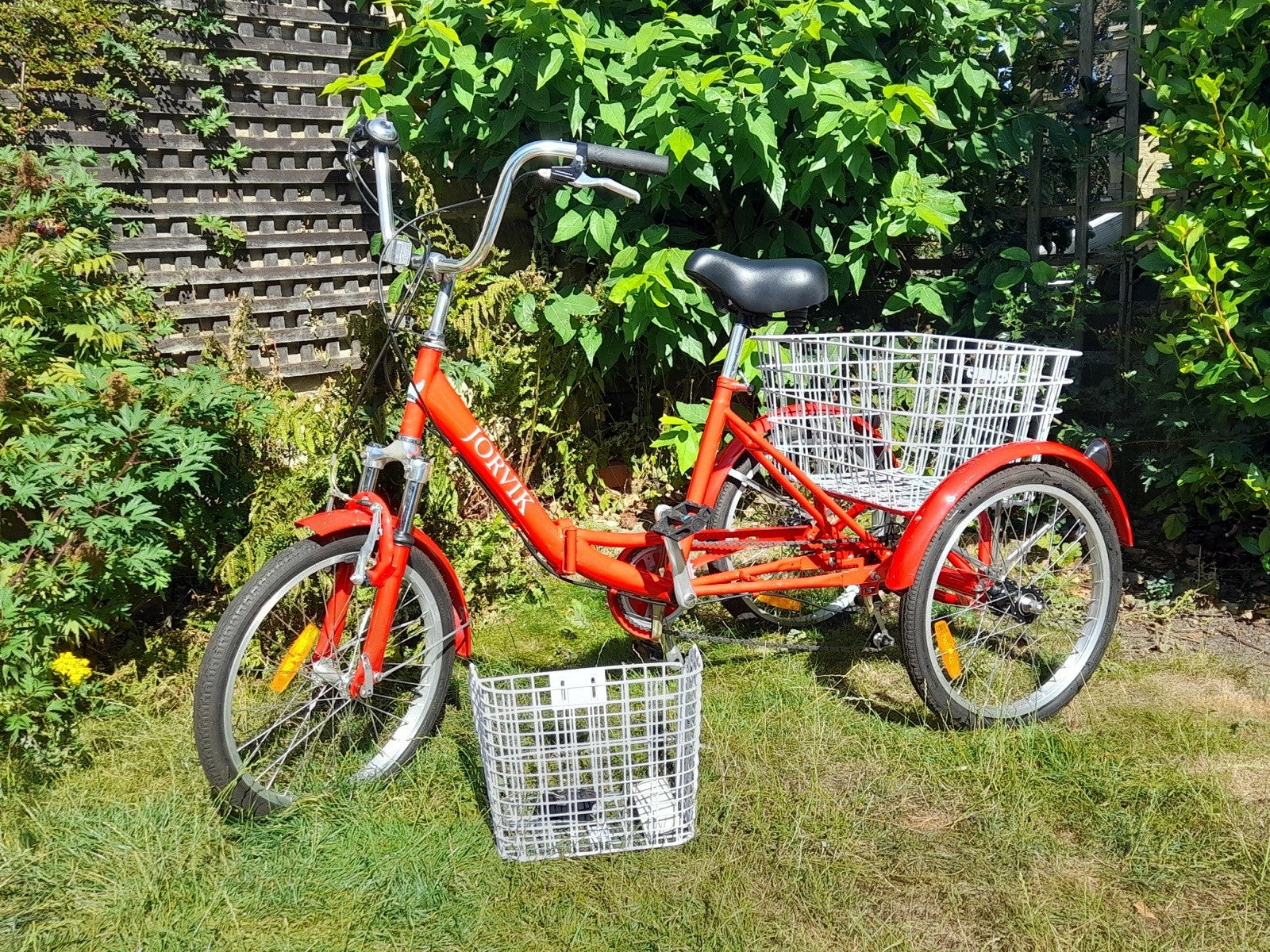 Jorvik 20” Folding Frame Trike Petite adults or children’s cargo Tricycle Red