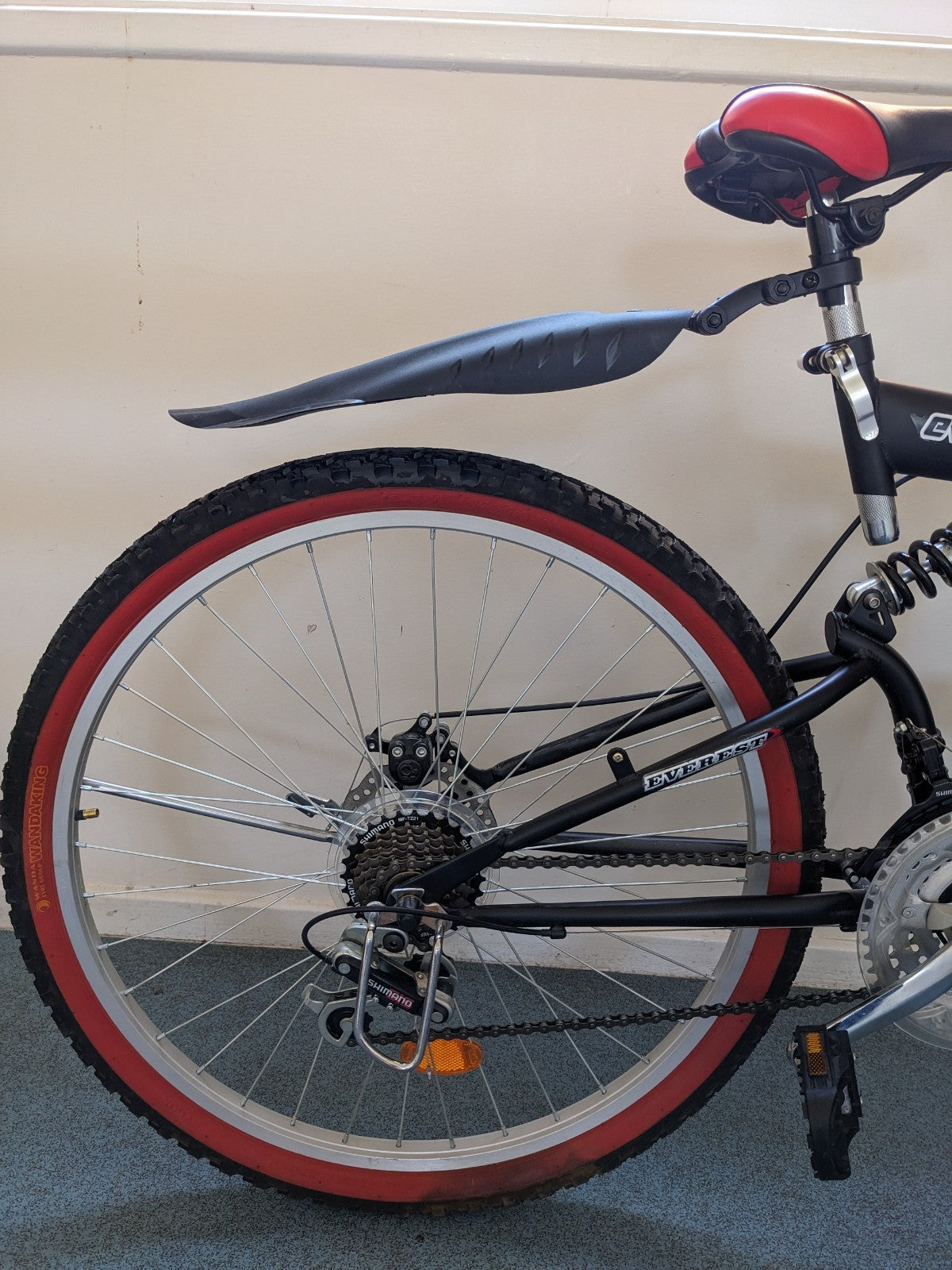 Brand new men's Everest Shimano, folding mountain bike bike