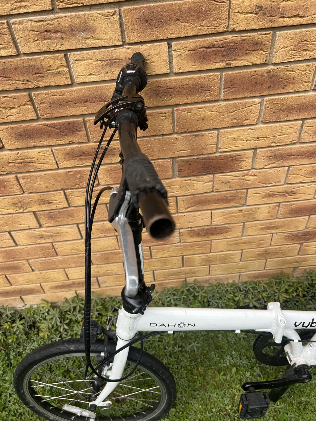 Dahon Vybe D7 Folding Bike (£599 New) white happy to ship