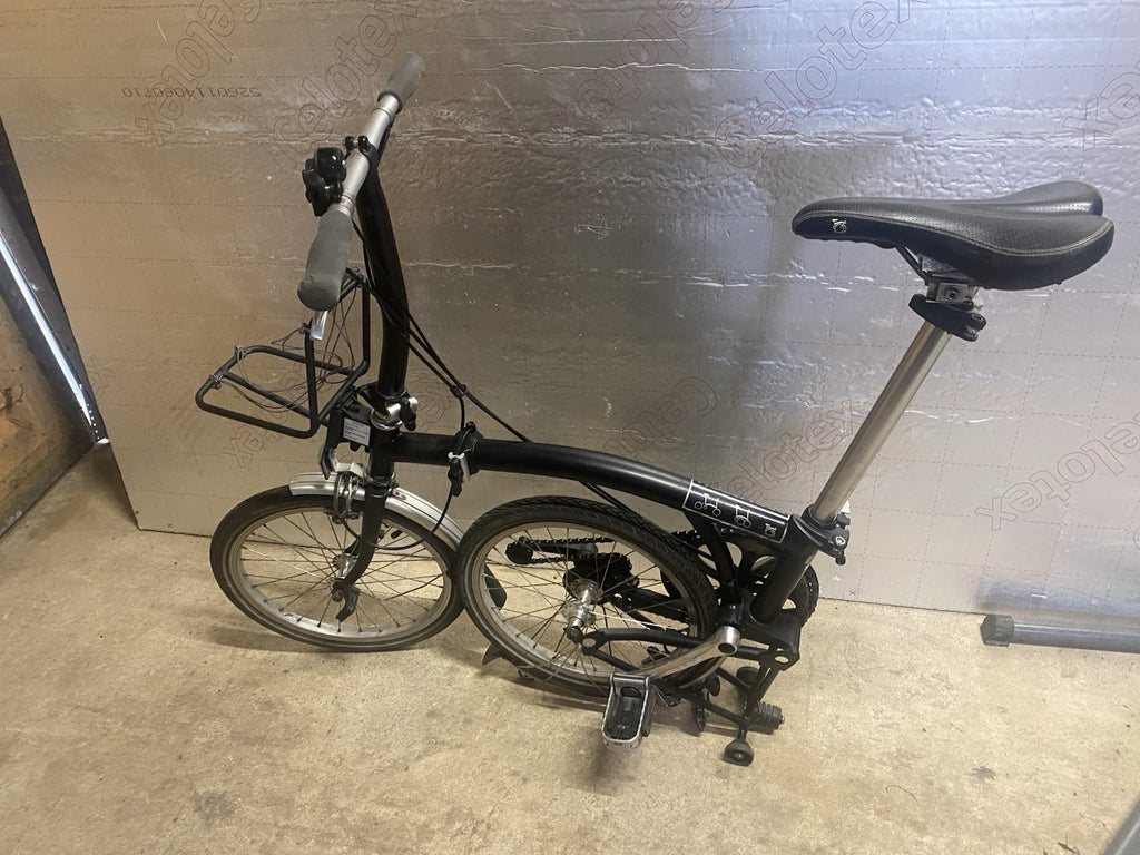 Brompton 16in Folding Bike Black/Silver Mudguards