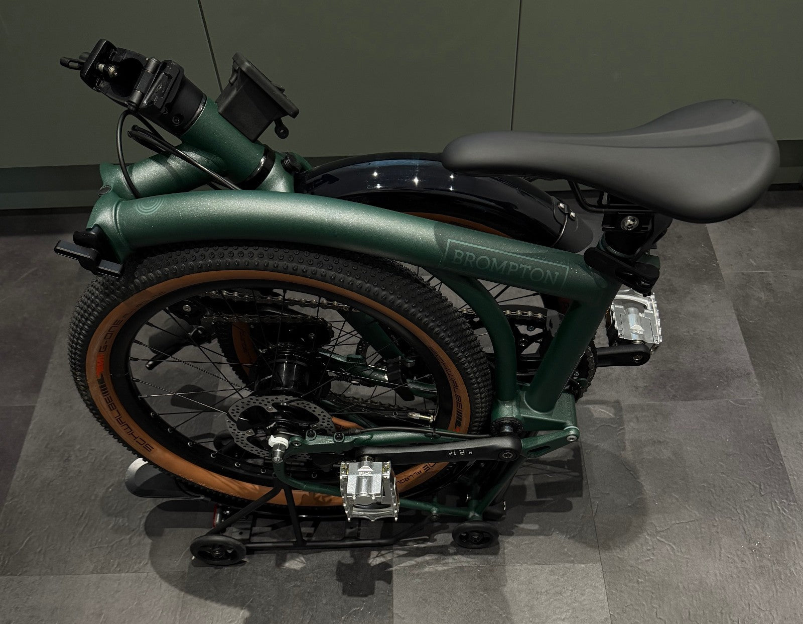 NEW * 2026 Brompton G Line Roller Frame Gravel Folding Bike L Forest Green Large