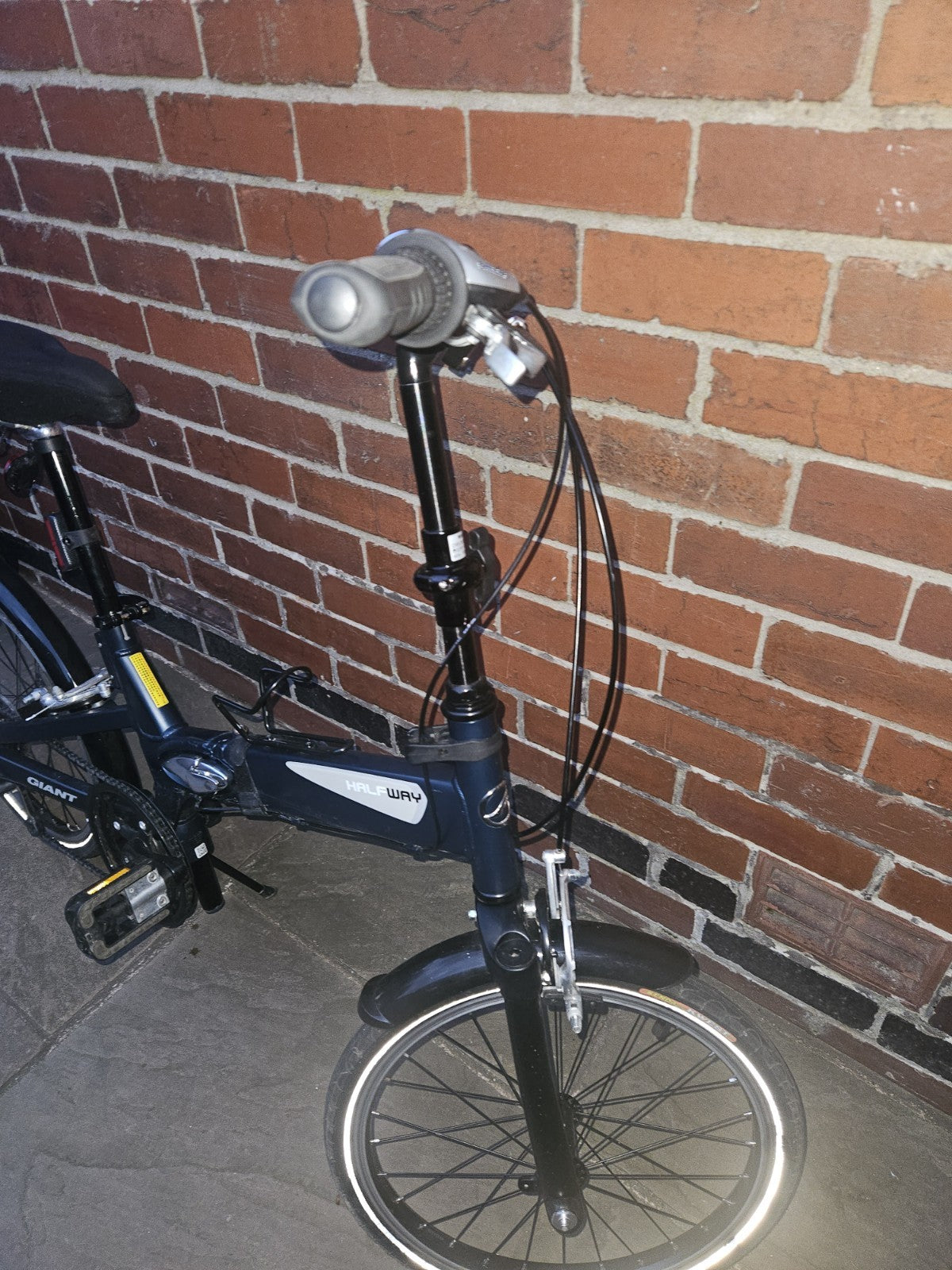 Giant Halfway Folding  Bicycle 20" Wheels