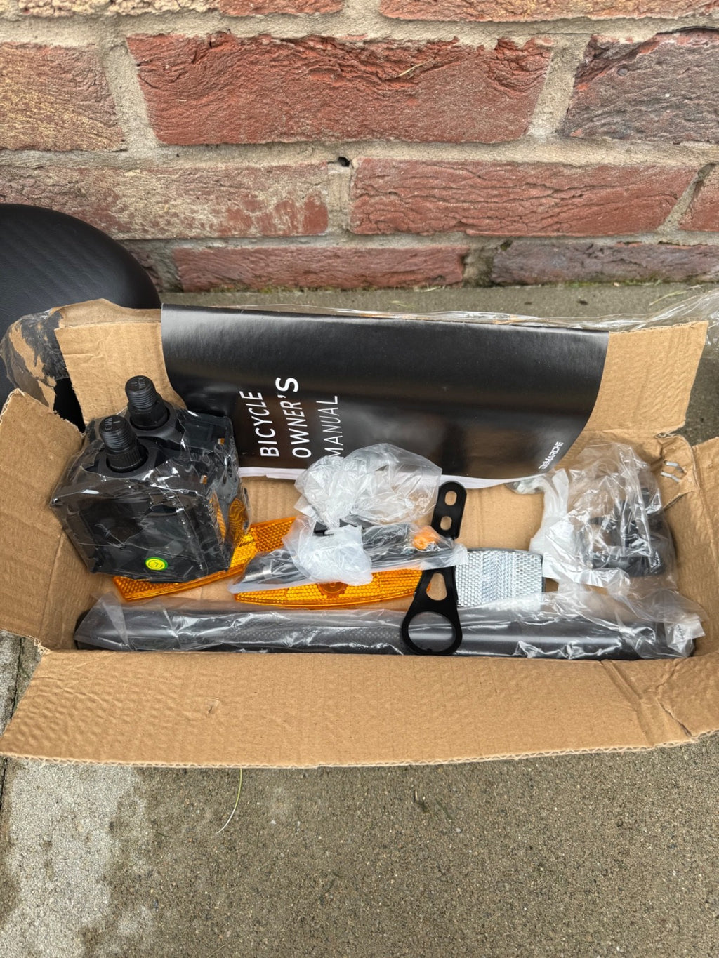 DeMarche: Yellow Aluminium Folding Bike, Size: 123 20.5 x 55cm