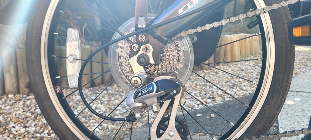 Carrera Intercity Folding Bike 8-Speed