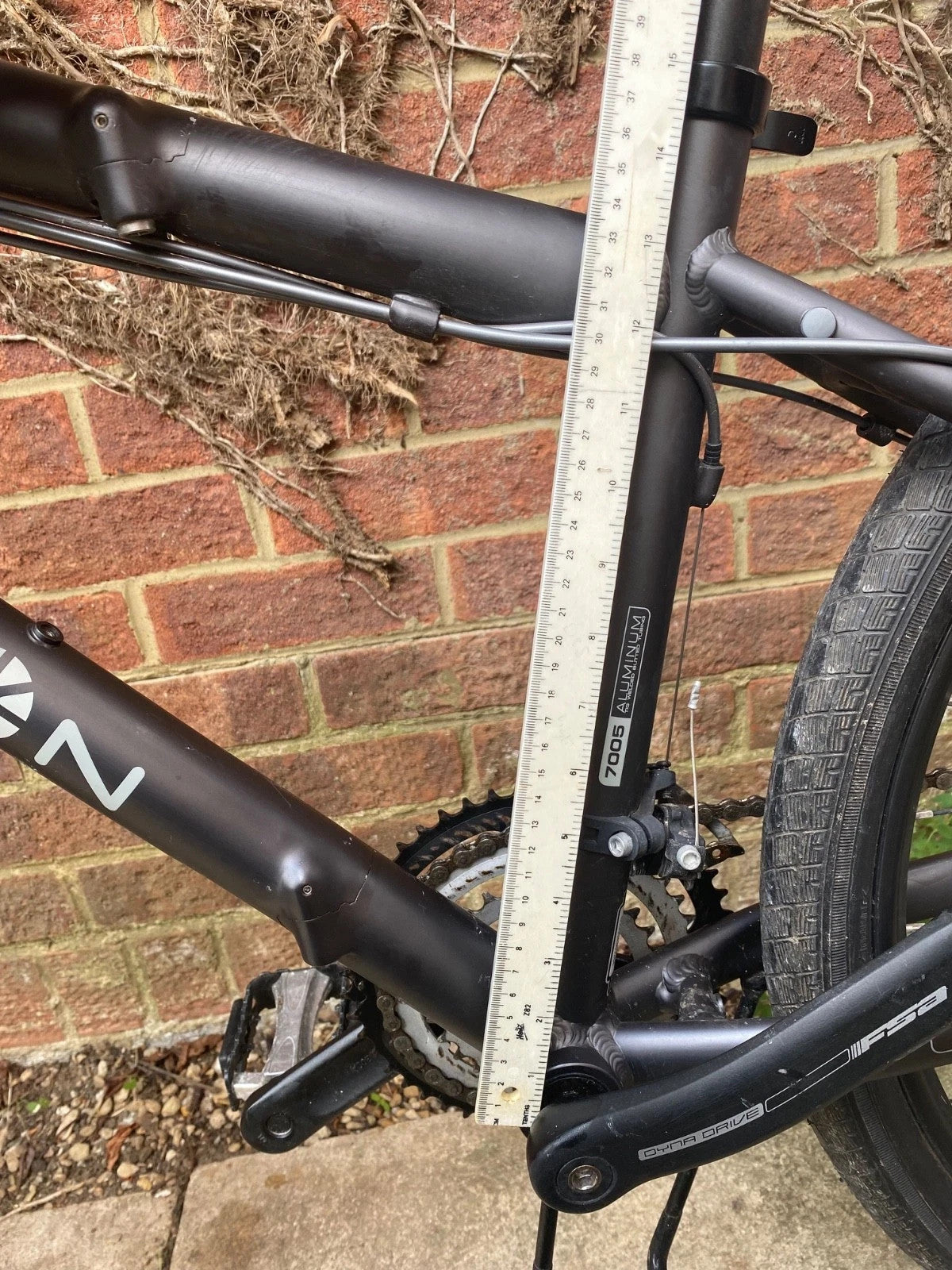 Dahon Matrix 2010 folding mountain bike, aluminium frame.