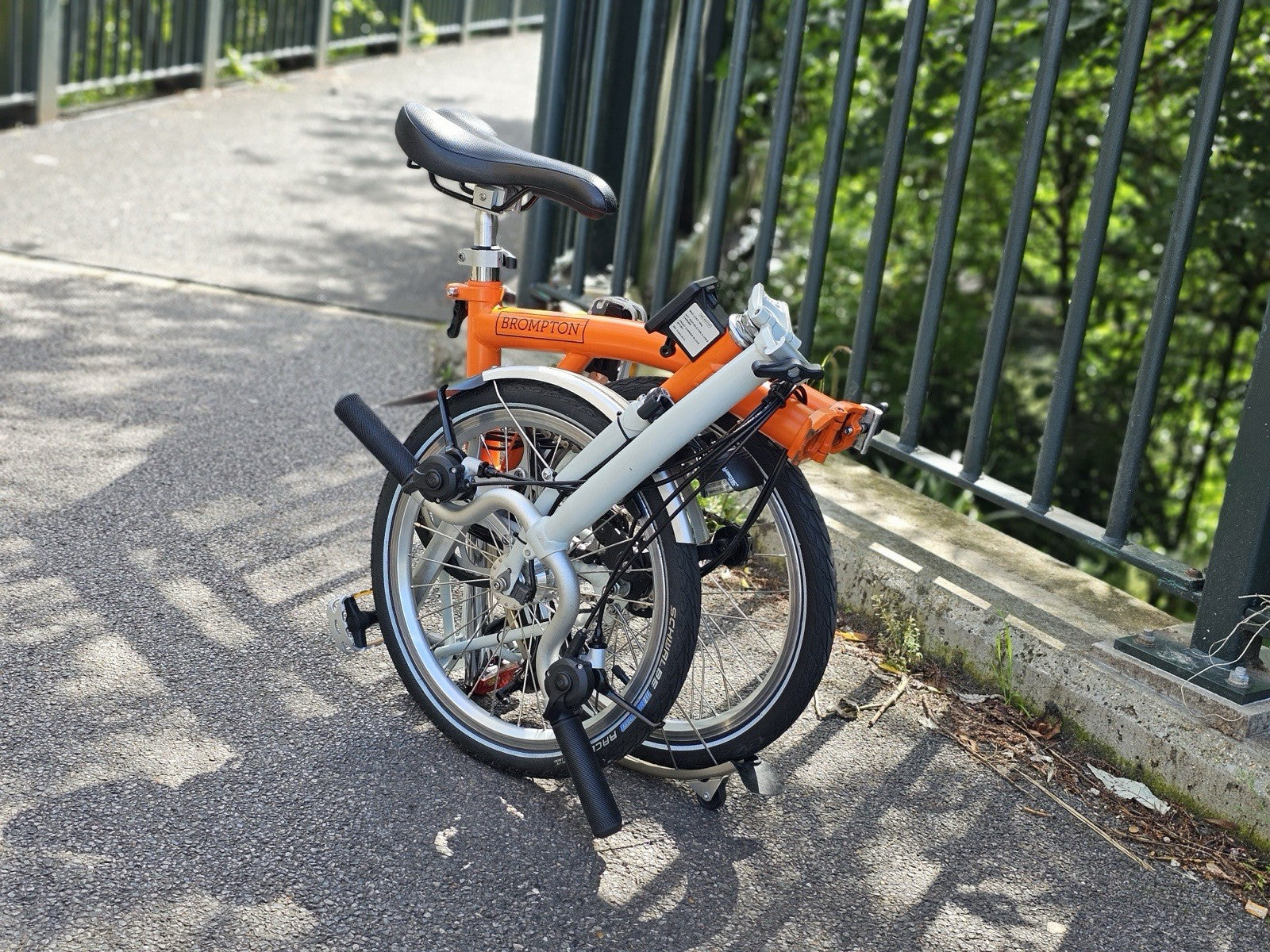 Brompton Folding Bike 16in Wheels Orange/white Silver Mudguards Cruiser Bar