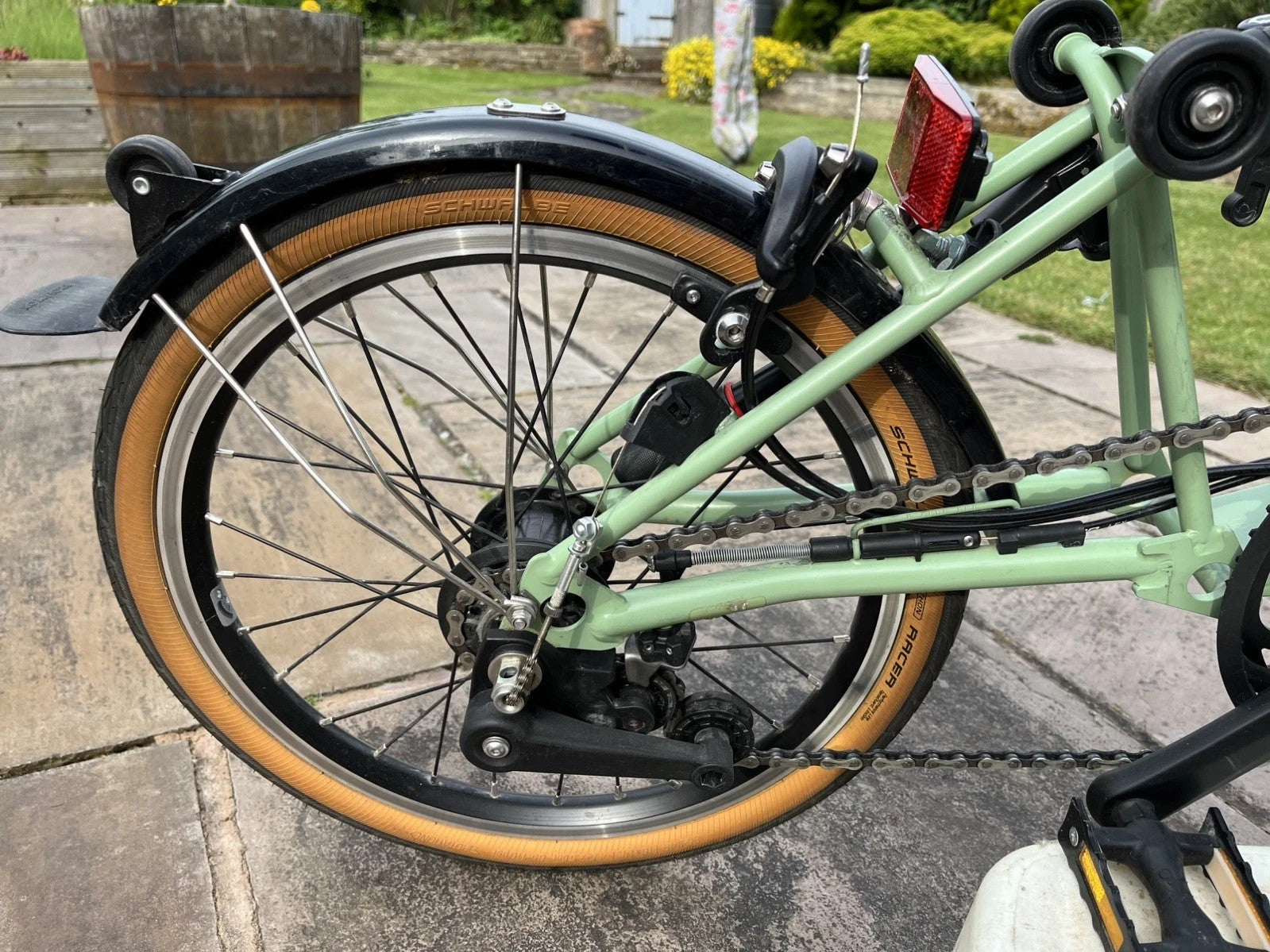 Brompton C Line H6R (6 Speed) folding bicycle - SAGE GREEN (MINT CONDITION)