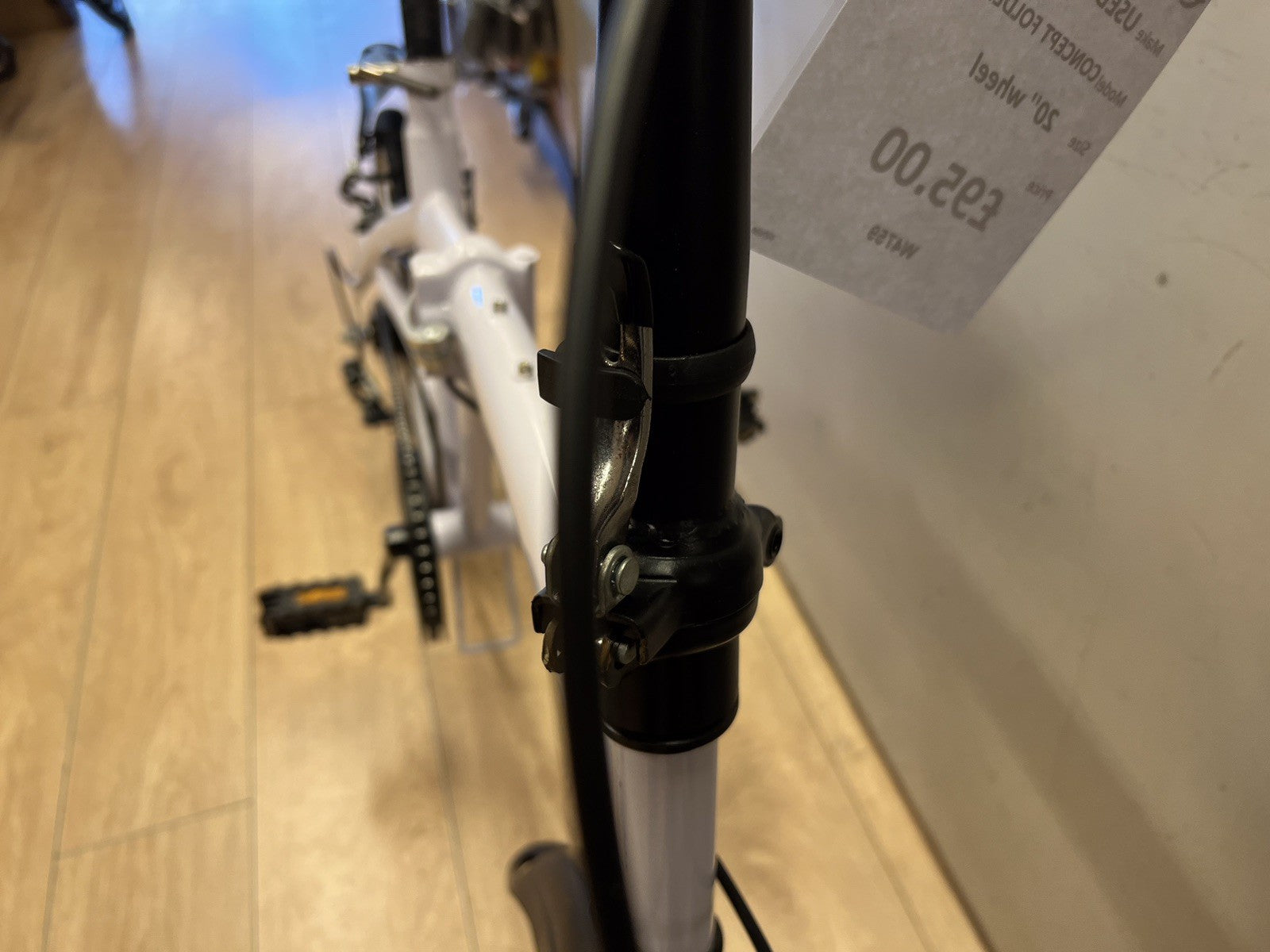 Used Compact Folder 20" Wheel White Small Folding Commute Bike