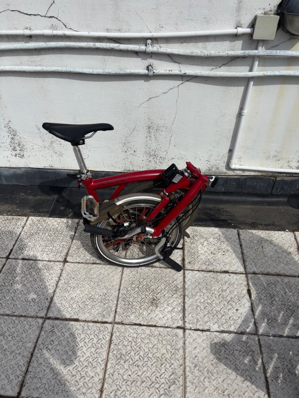 Brompton C Line. Red. Working condition — needs servicing.