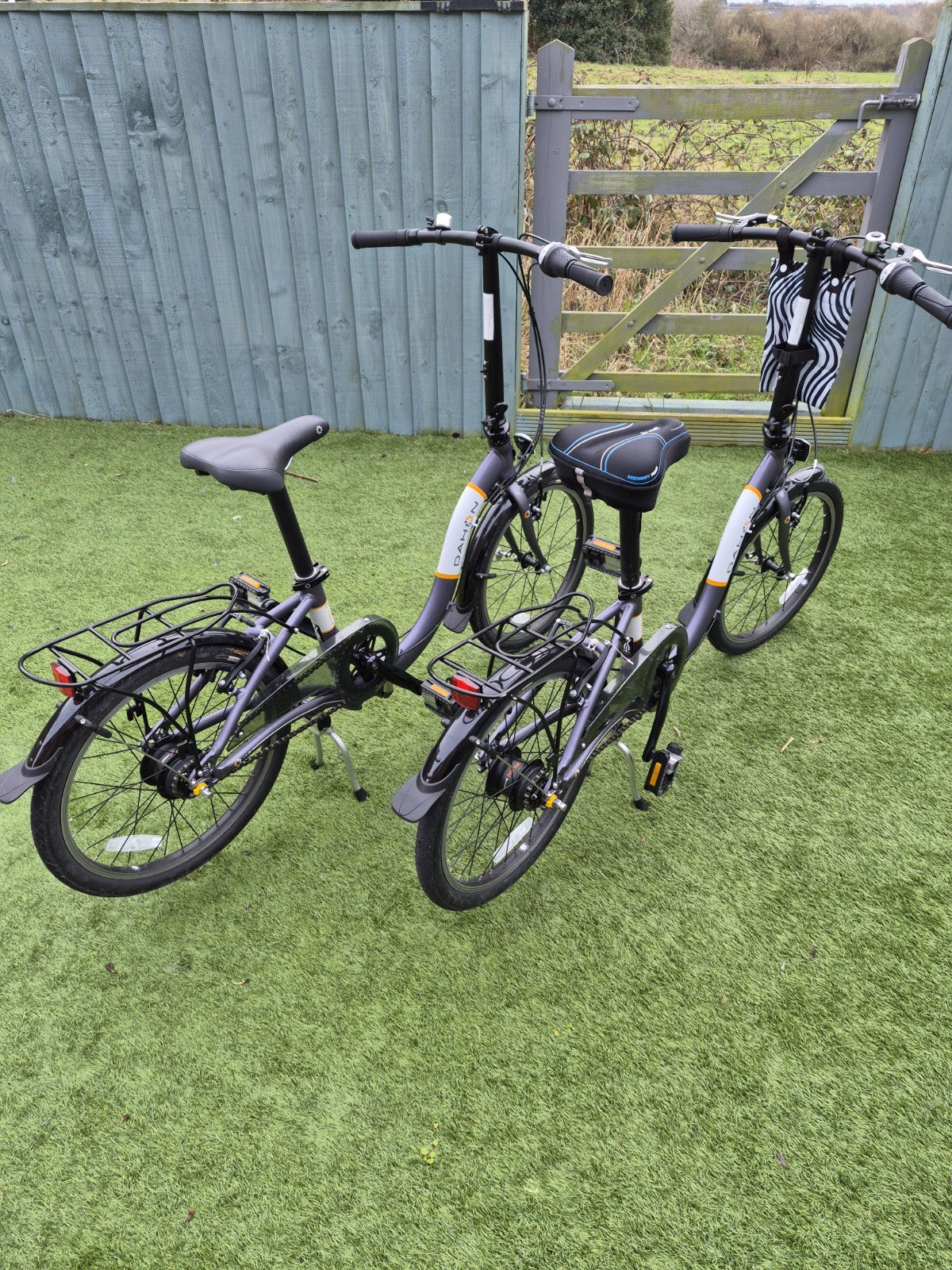 Pair Of Dahon Ciao i7 Folding Bikes (His & Hers)