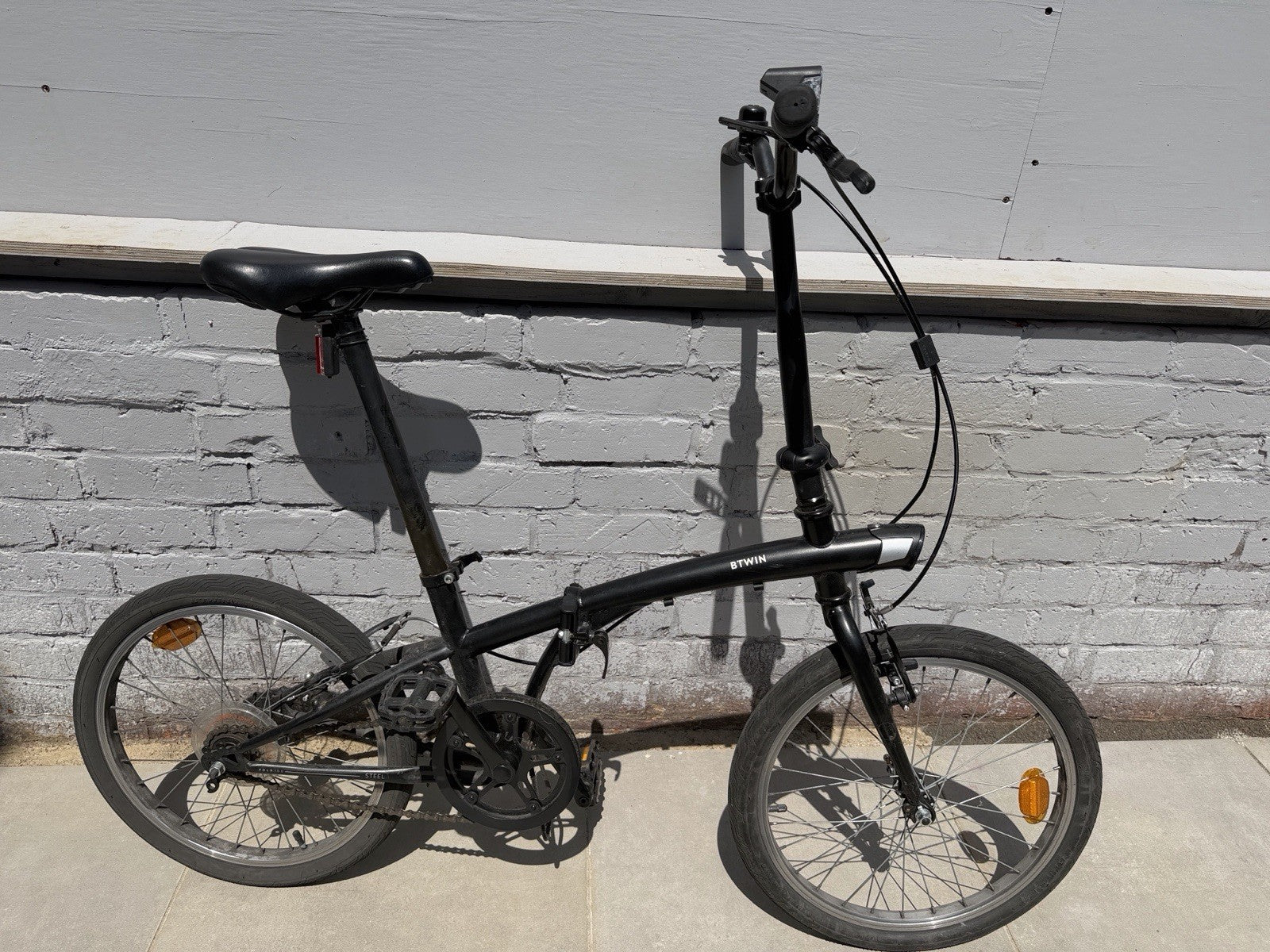 B'TWIN Folding Bike Black 20 in Wheels V-Brake, Bell & Reflectors
