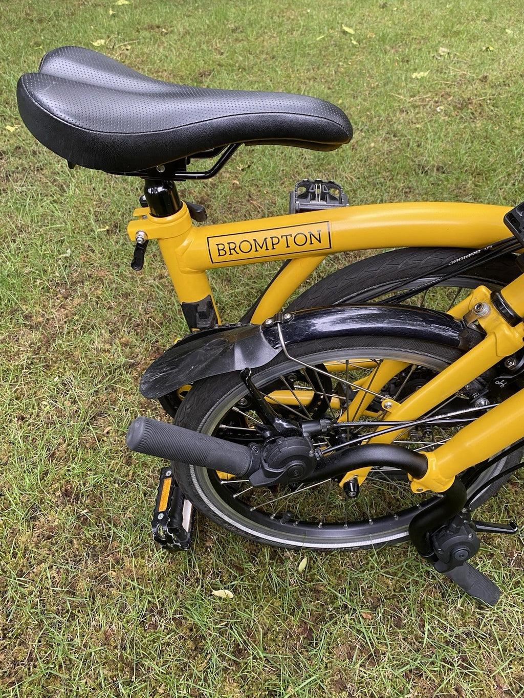 Brompton bike C-line 12-speed 2025 mid bar In bumblebee yellow