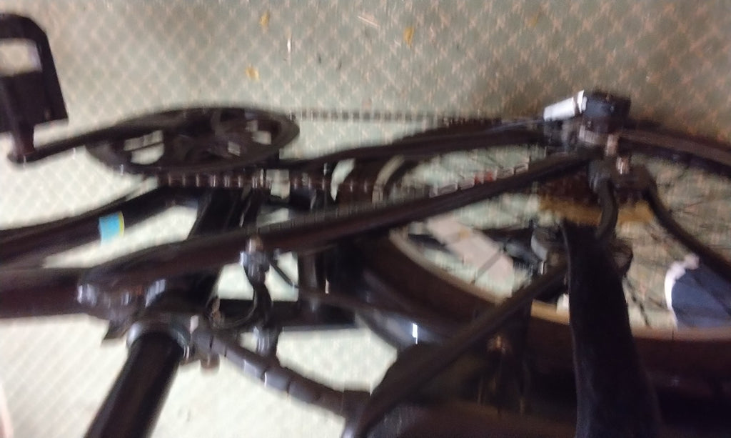 Connect 20 Inch Wheel Folding E Bike. Excellent Condition.