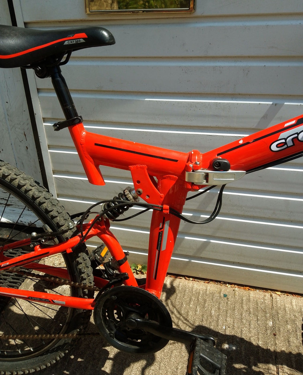 Cross Folding Bike Compact Easy Storage 18 Speed Shimano Gears
