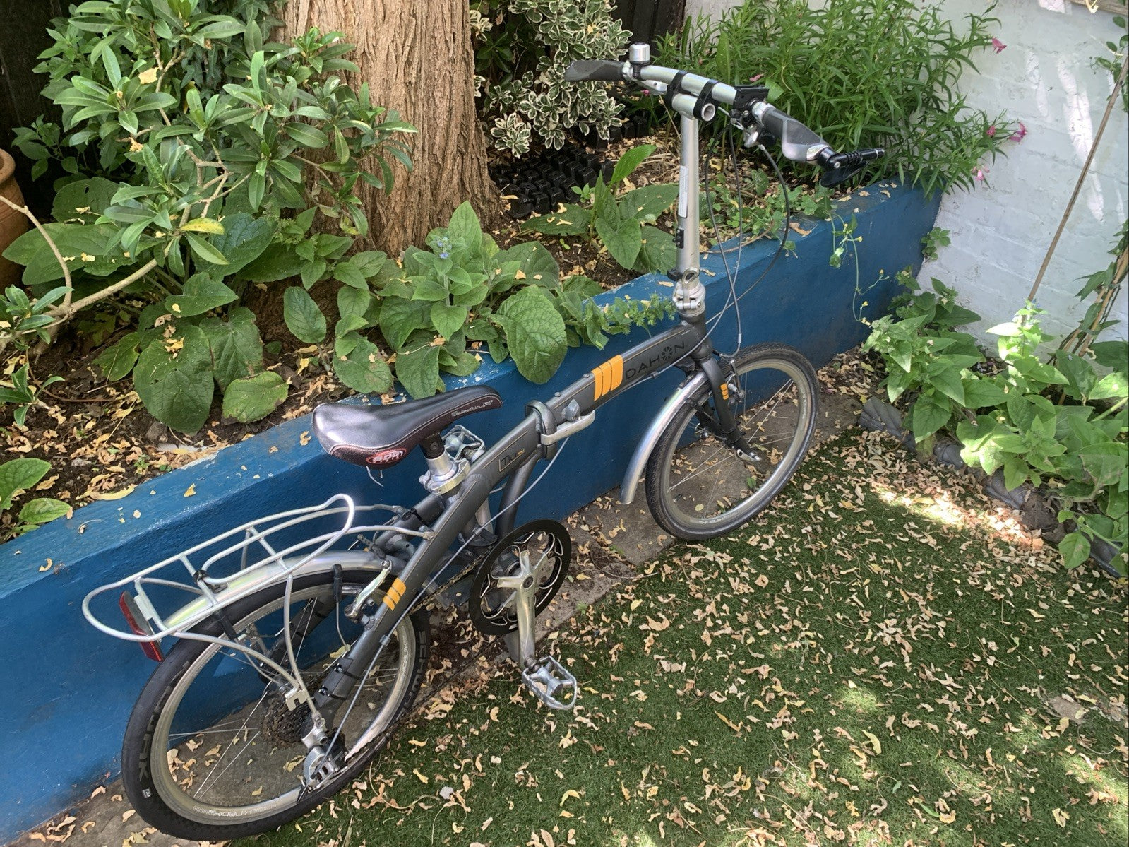 Dahon Mu SL Folding Bike Unisex 9-Speed Lightweight