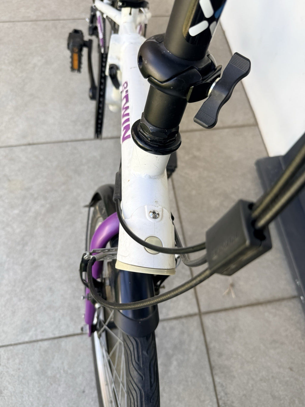 B’TWIN Folding Bike 20in White In SW London Zone 4