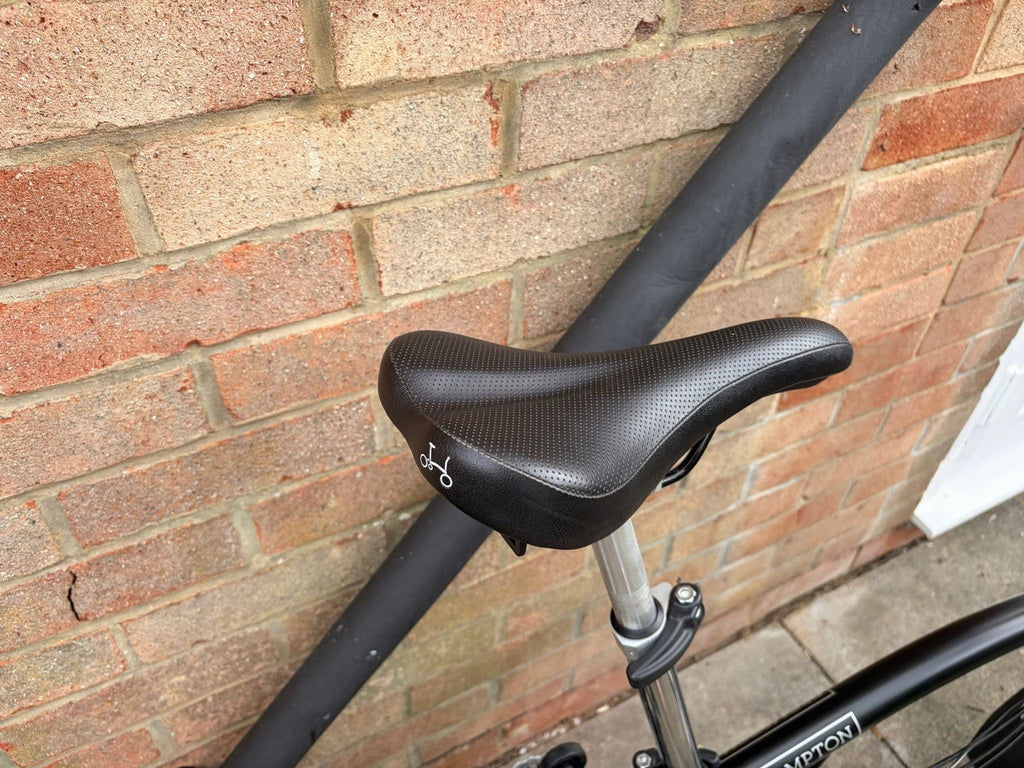 Brompton C Line Folding Bike 6-Speed matte black Good Condition