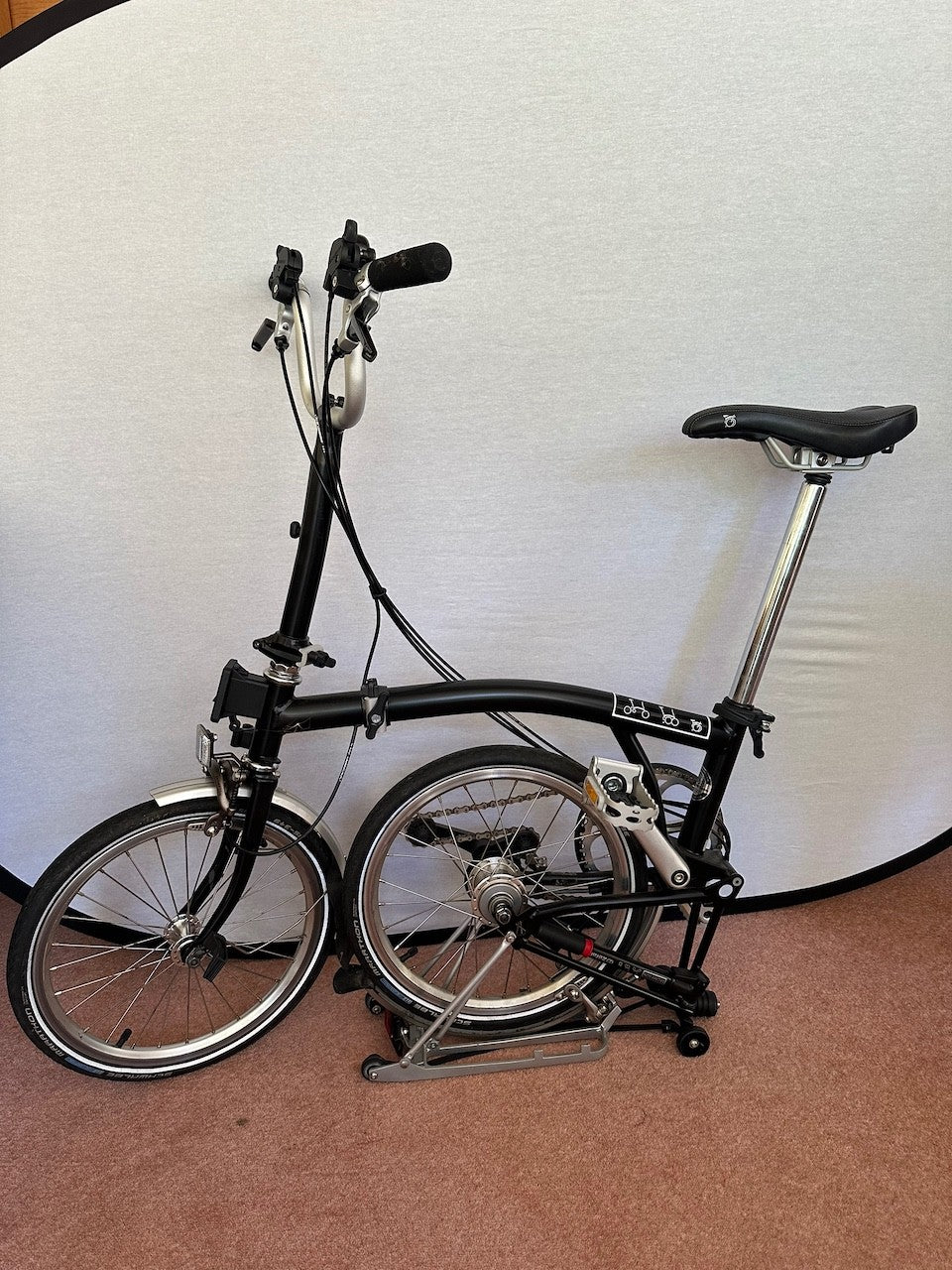Brompton Folding Bike Black 6 Speed Gears Rear Carrier Bell Used Once M6R