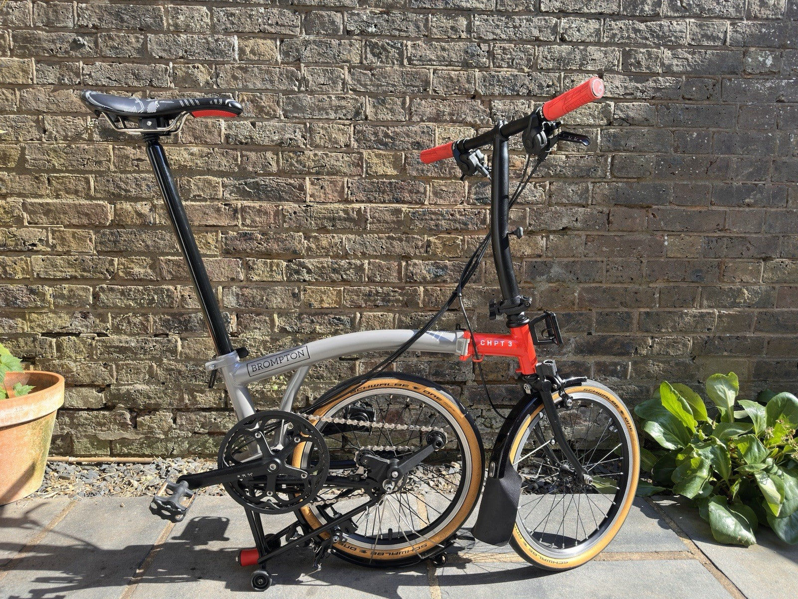 Brompton CHPT3 V3 Bike 6 Speed With Titanium Mudguards and Brompton CHPT3 bag