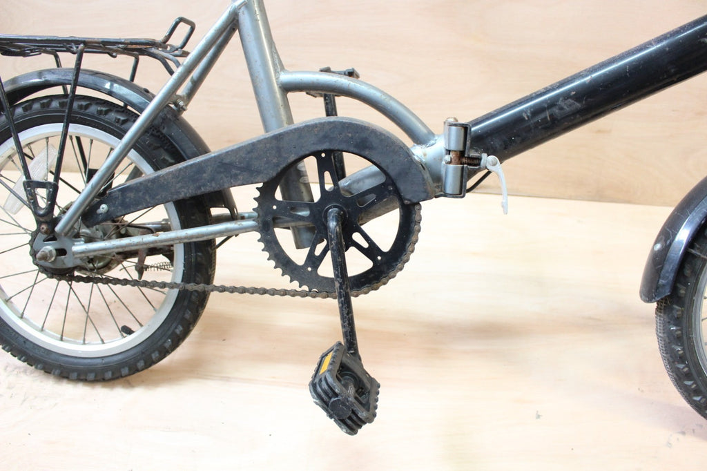 Black compact stowaway folding bike. Good working condition. Shopping. S size