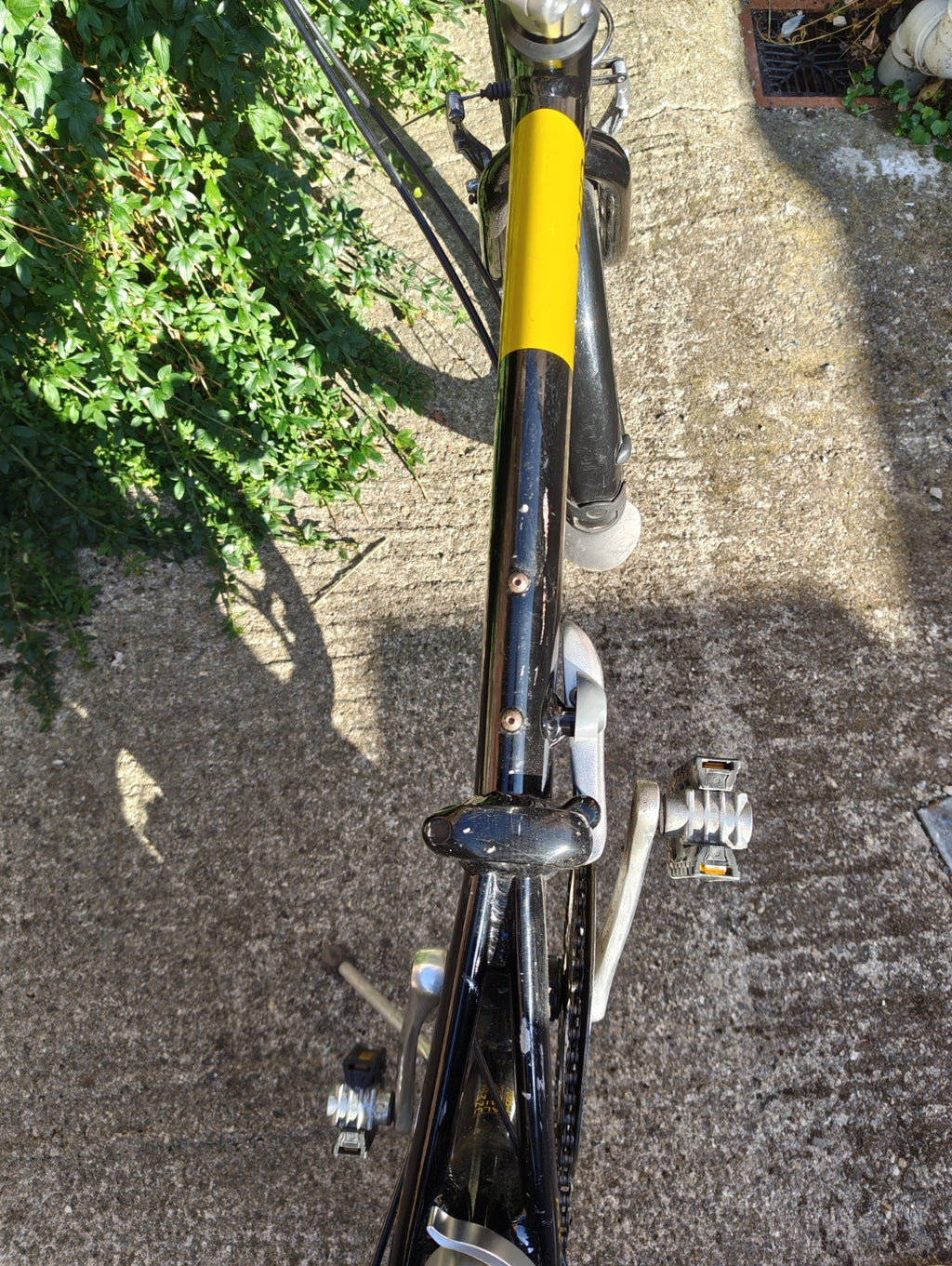Tern Link C7 20in Folding Bike 7-Speed Black/Yellow Mudguards Kickstand