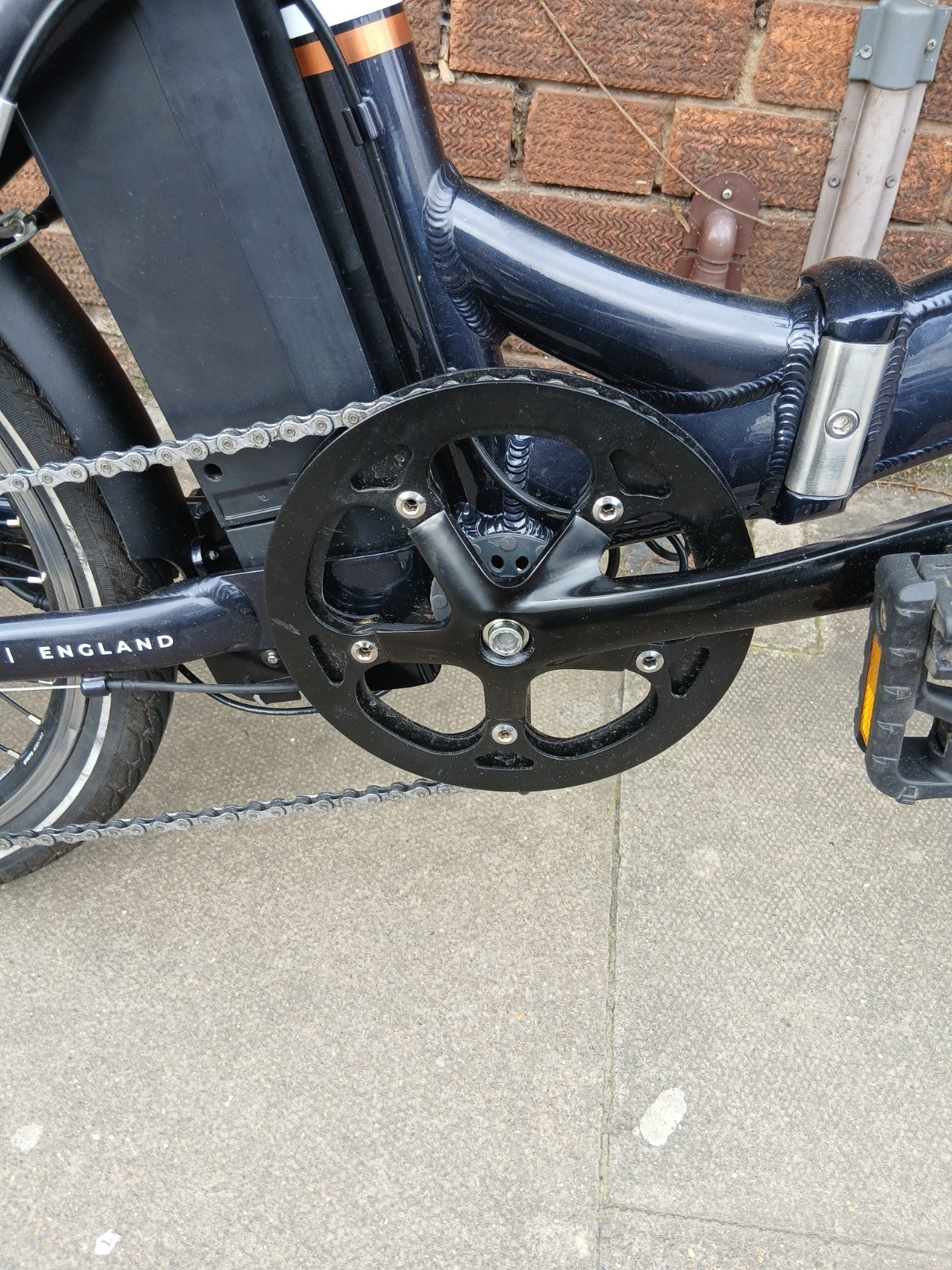 Raleigh Stow-E-Way Folding 7-Speed 20" Wheel Alloy E--Bike Dark Blue (Scratched)