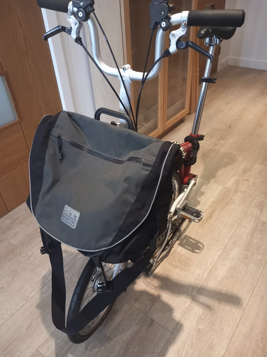 Brompton 2015 M3L folding bike Ex-Demo - Barely Used