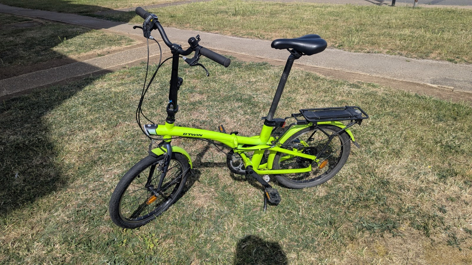B-Twin Tilt 500 Folding Bike Lime Green