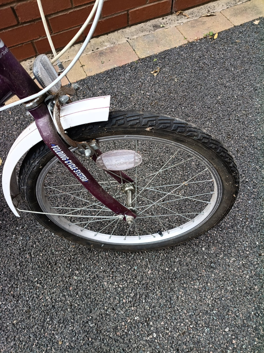 Universal Stowaway 3 Folding Bike Purple & White 3 Speed  Gears Needs Some TLC