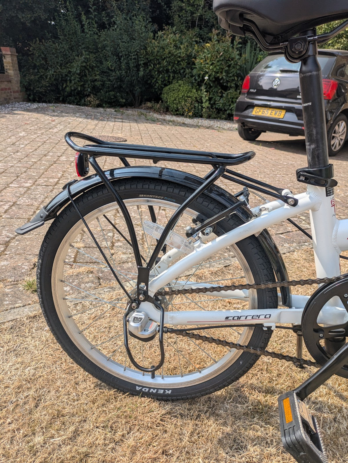 Carrera Transit Folding Bike 20in White/Black Hub Gears Rear Carrier Mudguards