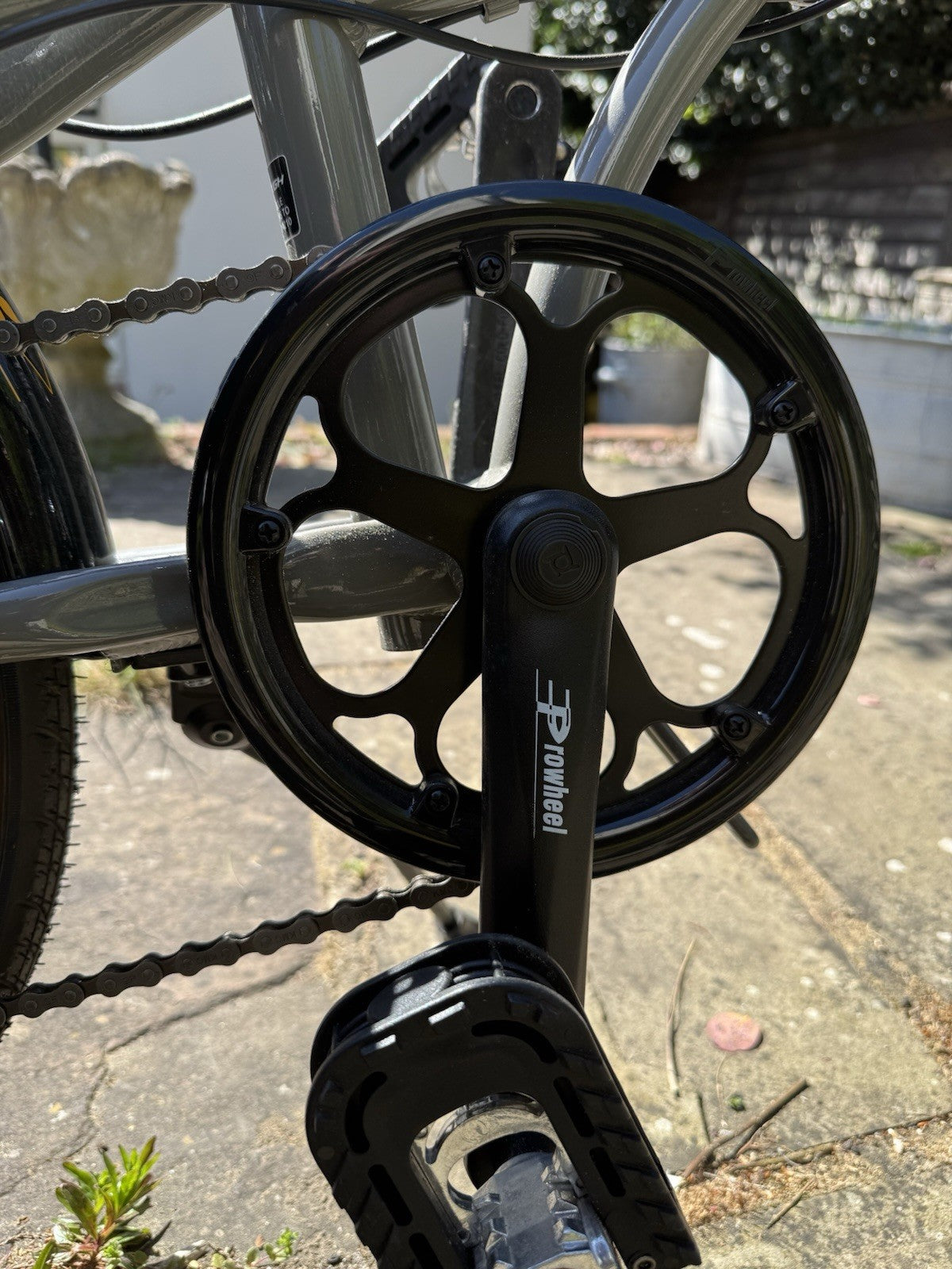Raleigh Evo 2 Folding Bike 7-Speed Shimano Gears, Grey. Never Ridden.