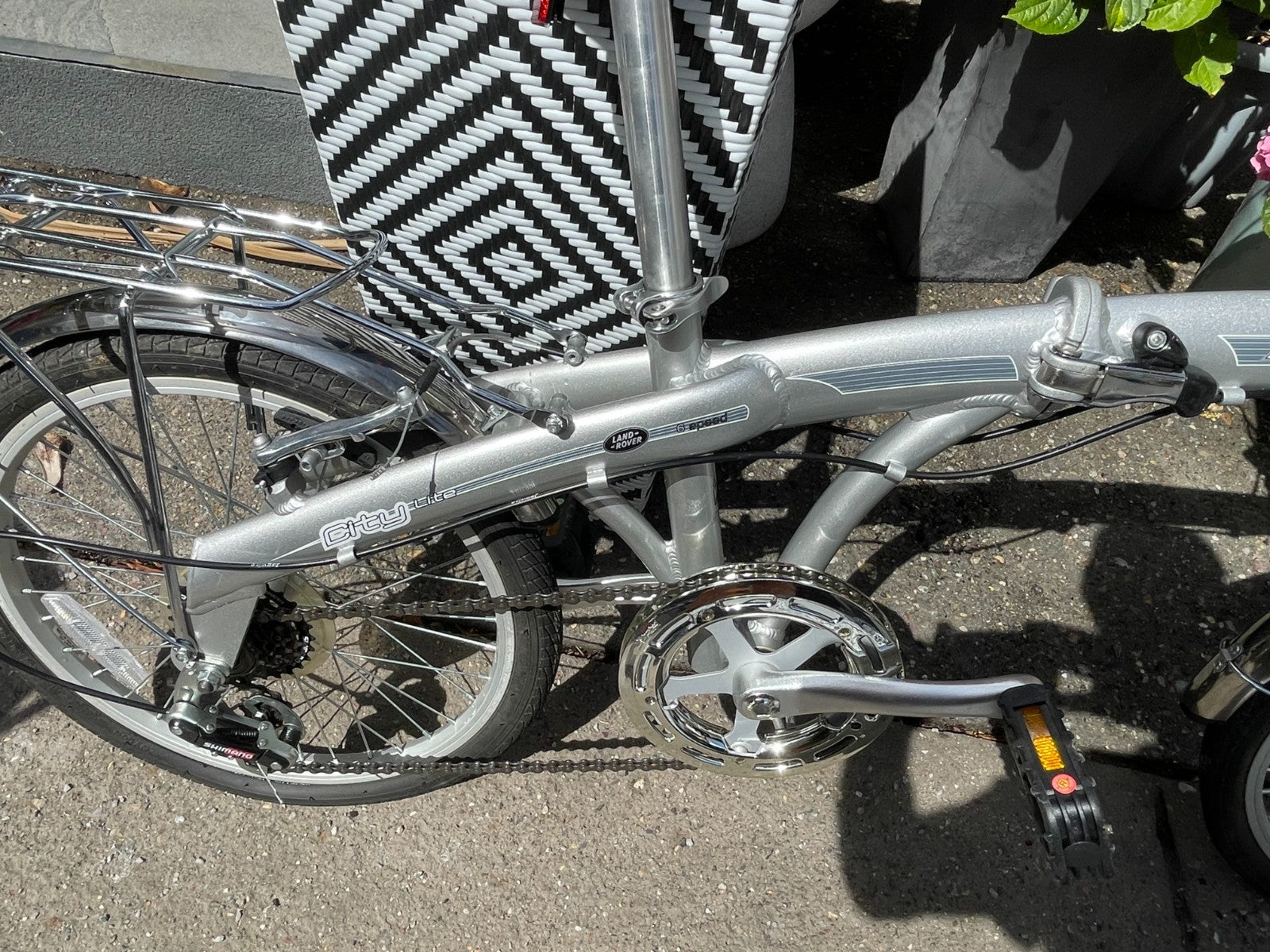 2 x Land Rover City Lite Folding Bikes 6 Speed, Excellent condition -