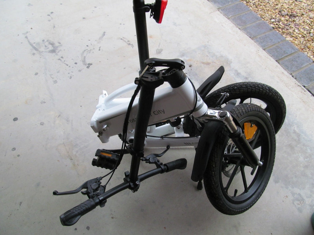 ADO Cross Your City Folding Bike, Suspension, mudguards, rides well, stops well