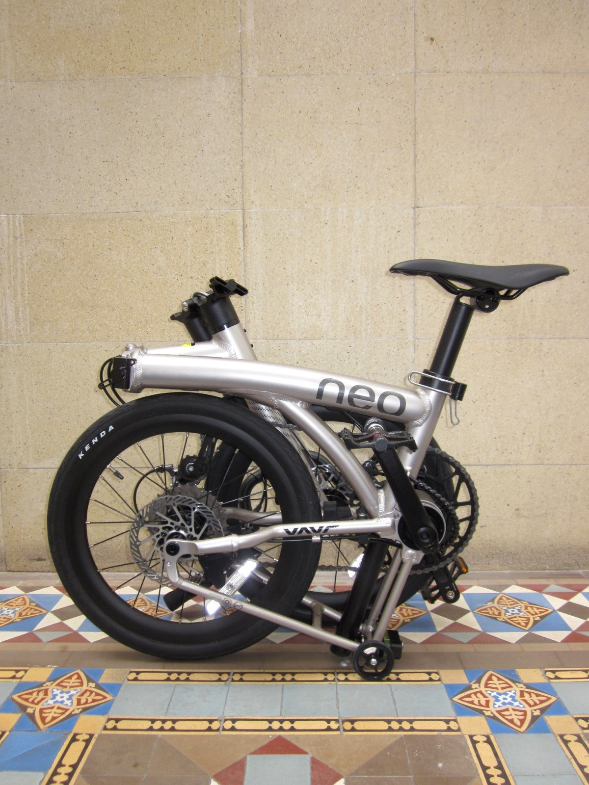 Java Neo 3 16 Inch Trifold Folding Bike (Brompton Aluminum Frame Shimano 9 Speed