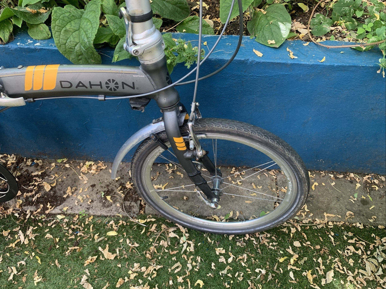 Dahon Mu SL Folding Bike Unisex 9-Speed Lightweight