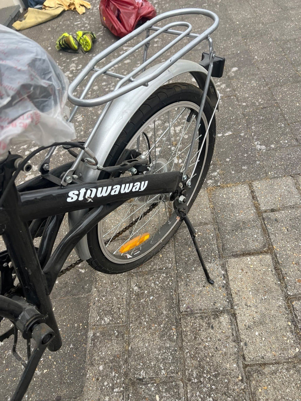 Ventura Stowaway Folding bike New Still Wrapped Slight Mark See Pics