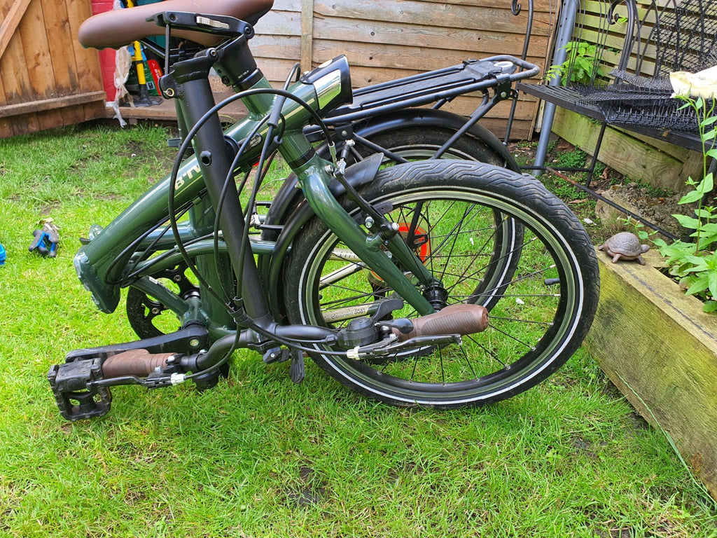 Btwin Tilt 900 Folding Bike 9 Speed Lightweight. Great Condition