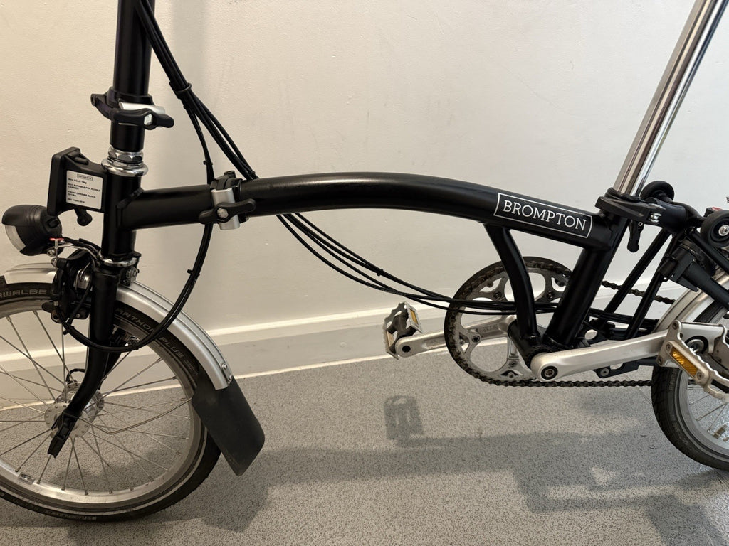 Bromptons 6 Speed 2020 Model with Dynamo Lights Excellent Condition