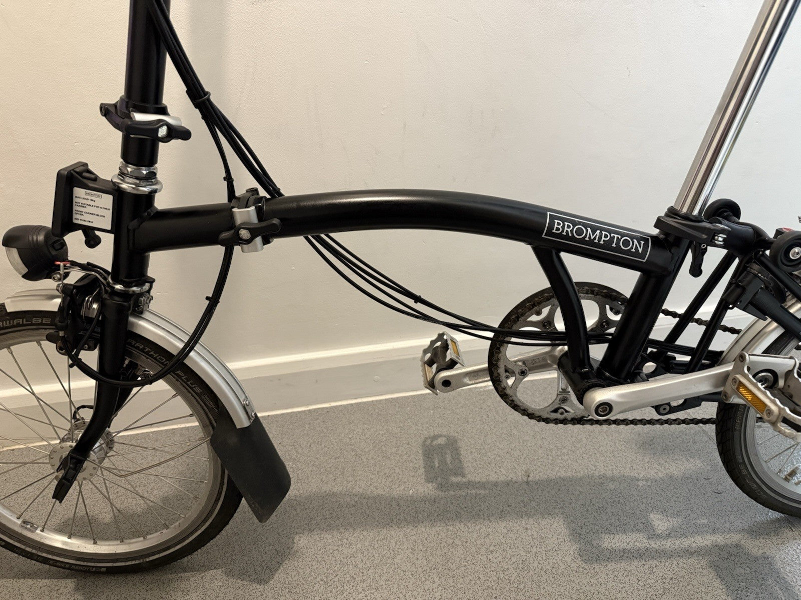 Bromptons 6 Speed 2020 Model with Dynamo Lights Excellent Condition