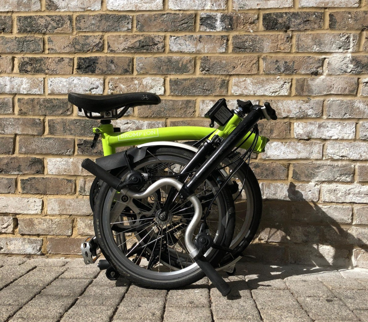 Brompton Lime Green & Black M6L Mid 6 Speed - Worldwide Delivery