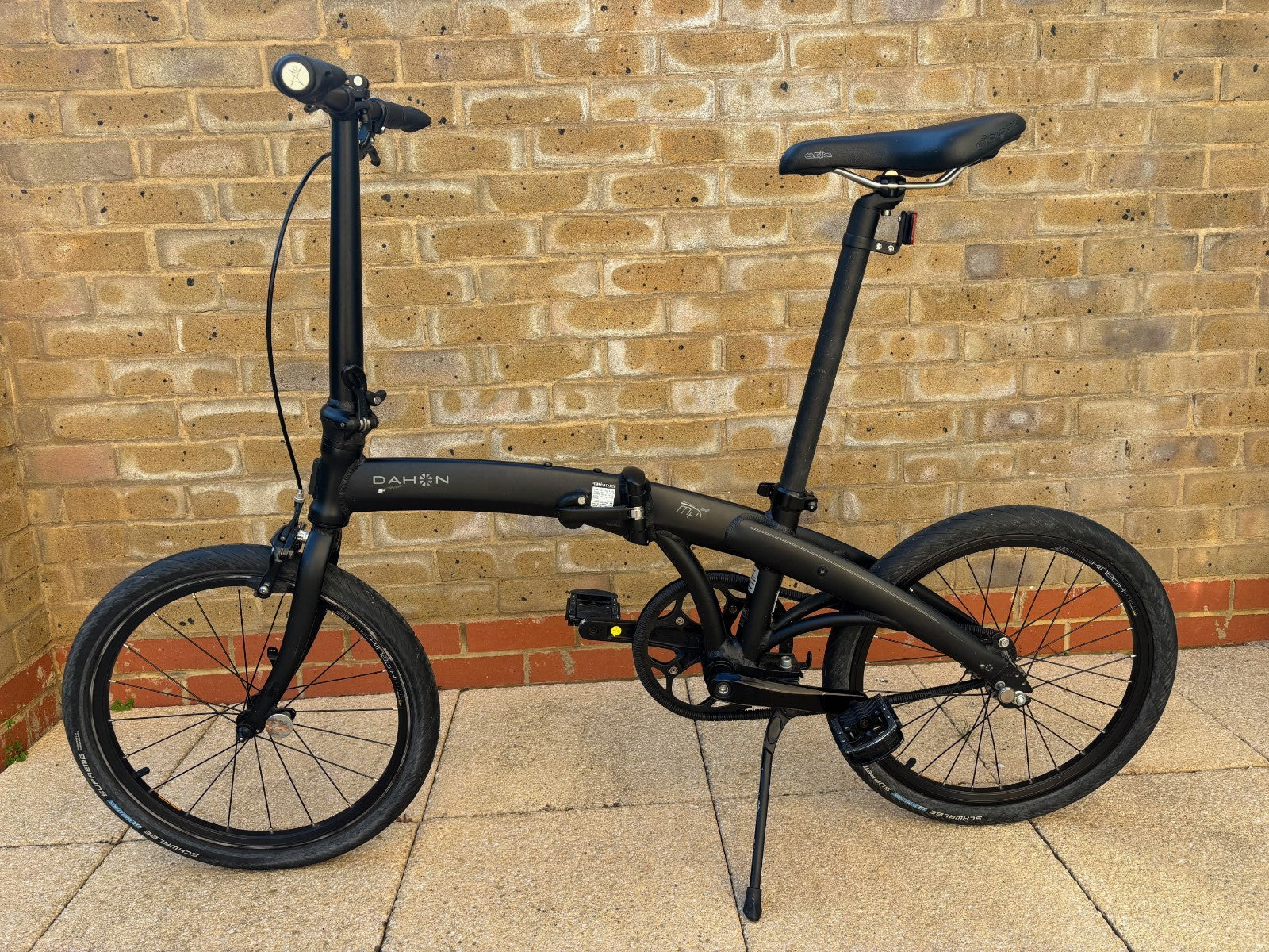 Dahon Mu Uno. Folding Bike. Black. Single Speed - Excellent Condition