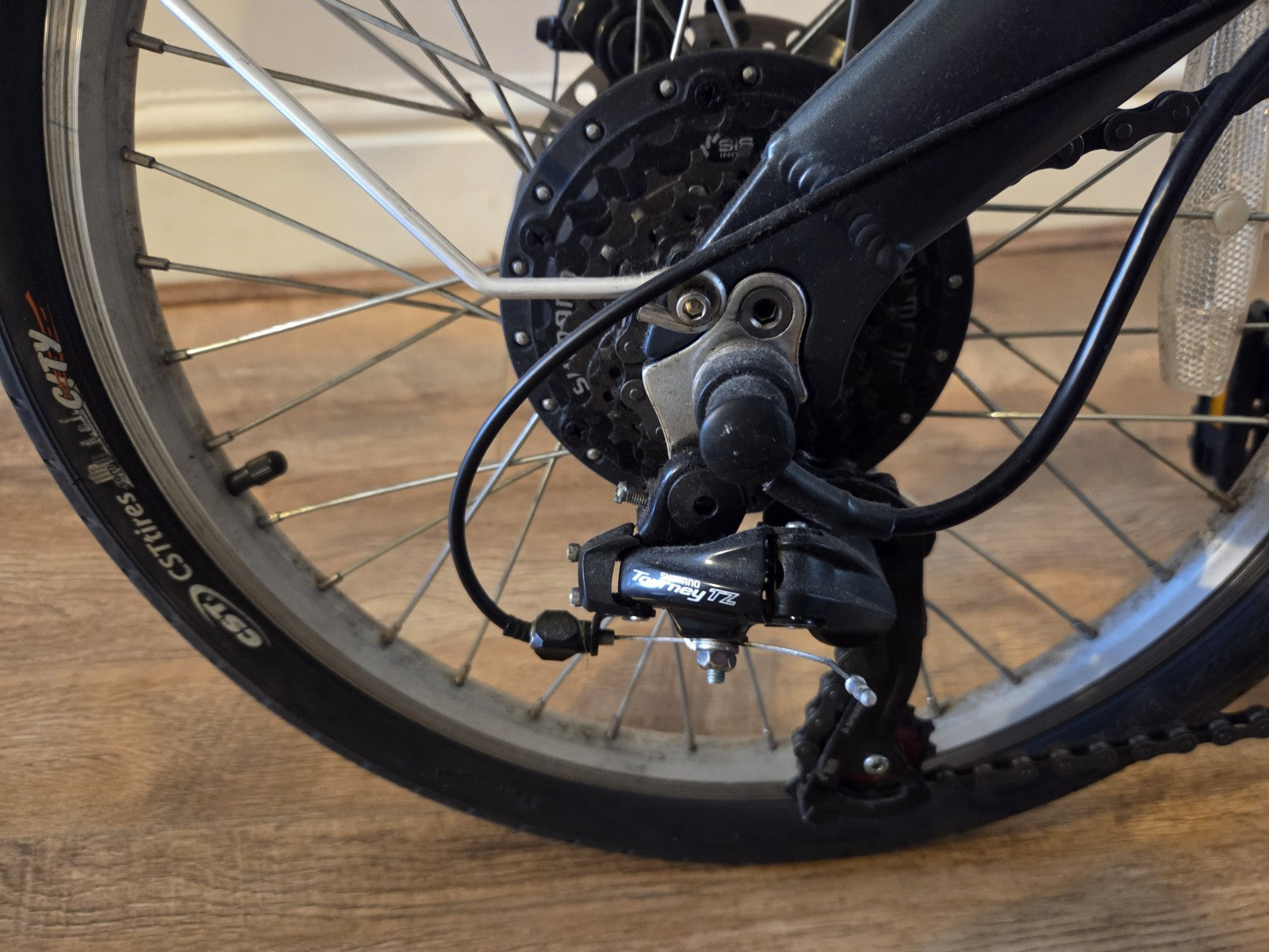 DAWES  Folding bike.