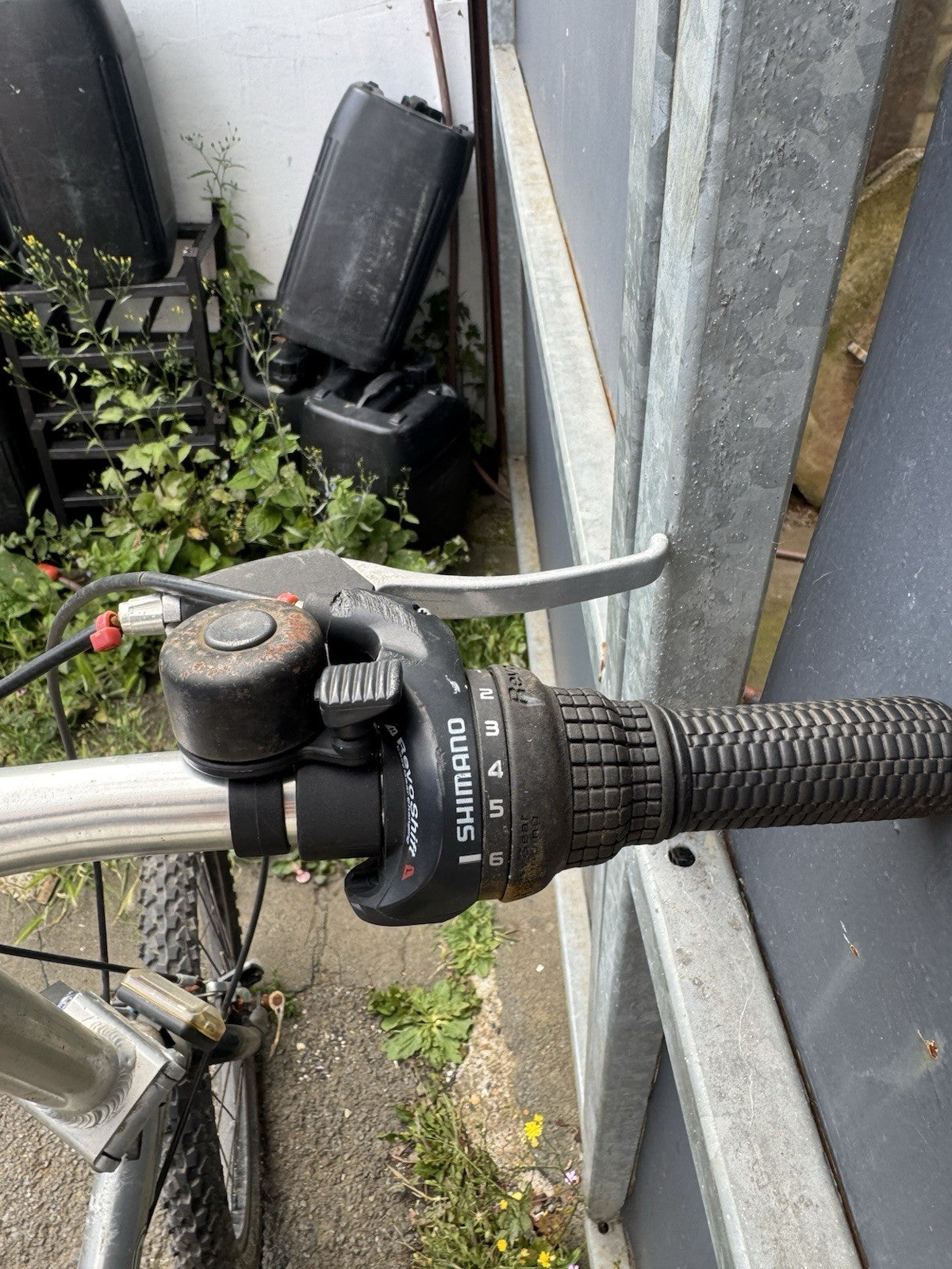 Apollo Transition Folding Bike with 6-Speed Shimano Gears
